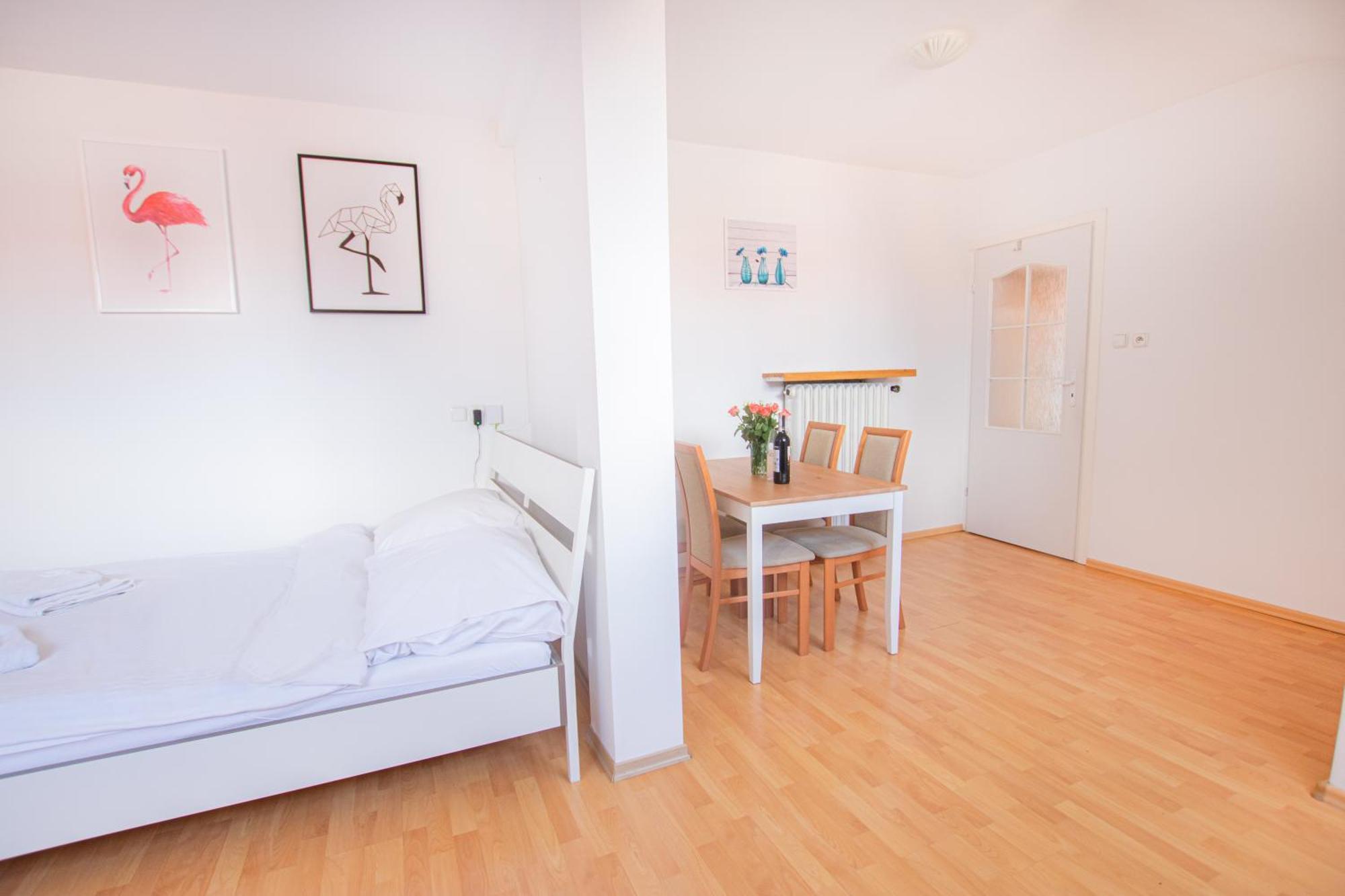 Podwale Str Large Flat In The Heart Of Old Town Apartment วอร์ซอ ภายนอก รูปภาพ